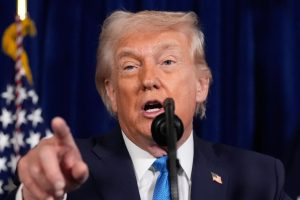 Trump evalúa propuesta de Irán para reabrir estrecho de Ormuz