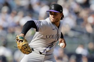 Cardenales adquieren al pitcher dominicano Luis Peralta
