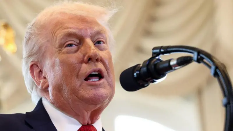 Trump pide anular condenas de líderes Proud Boys por asalto al Capitolio