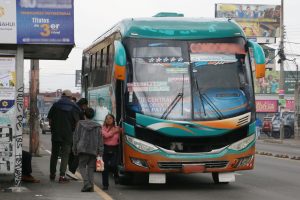 Municipio de Quito decide tarifas del transporte público urbano