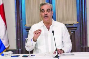 Abinader revierte medidas clave ante presión social en RD