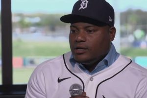 Framber Valdez suspendido seis juegos por golpear a Trevor Story